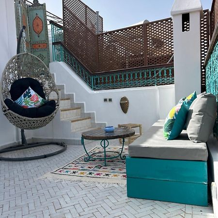 Riad Amazing Amazigh Avec Jacuzzi Petit Dejeuner Compris Avec Aussi Chambres Familiales Pres De La Place Jemaa El Fna مراكش المظهر الخارجي الصورة