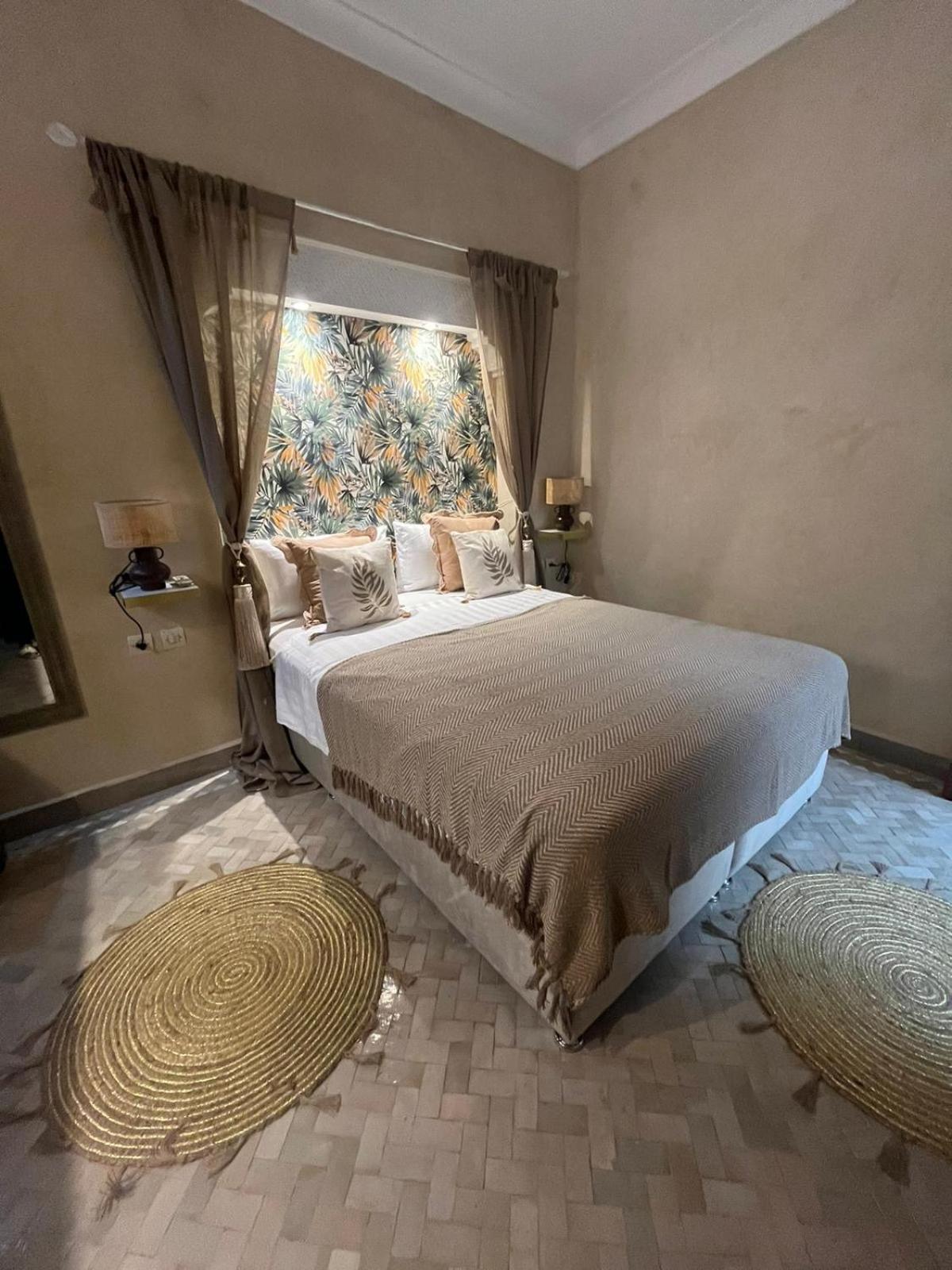 Riad Amazing Amazigh Avec Jacuzzi Petit Dejeuner Compris Avec Aussi Chambres Familiales Pres De La Place Jemaa El Fna مراكش المظهر الخارجي الصورة