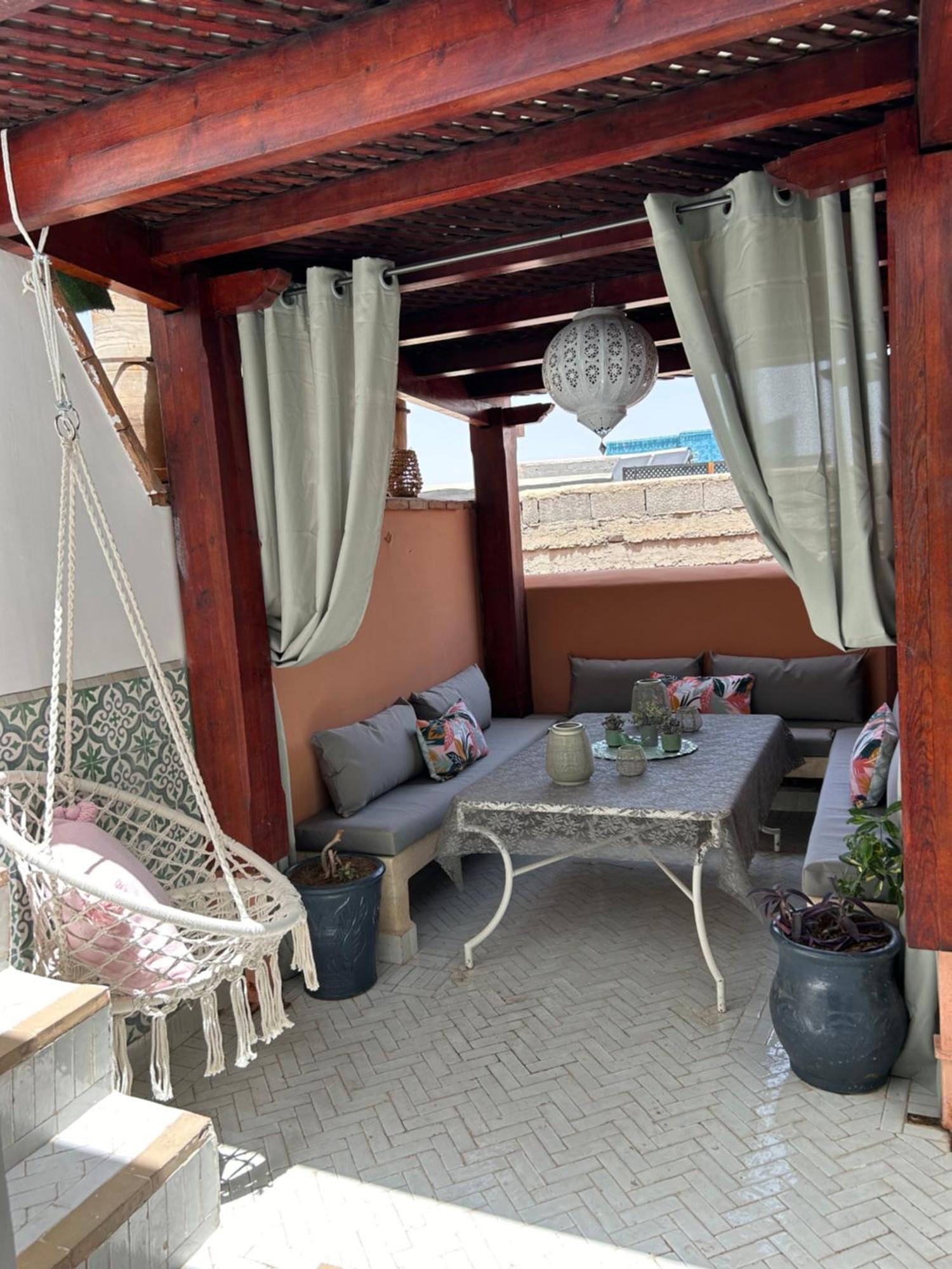 Riad Amazing Amazigh Avec Jacuzzi Petit Dejeuner Compris Avec Aussi Chambres Familiales Pres De La Place Jemaa El Fna مراكش المظهر الخارجي الصورة