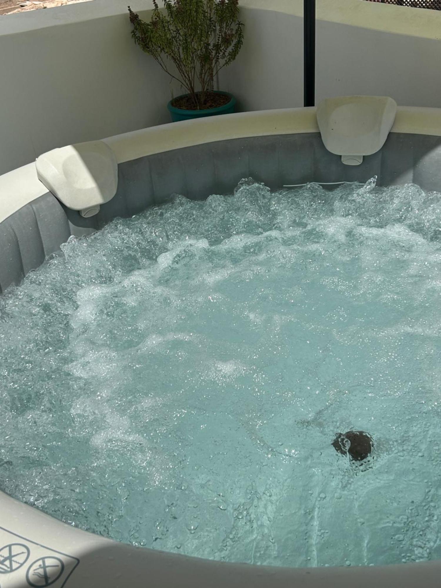 Riad Amazing Amazigh Avec Jacuzzi Petit Dejeuner Compris Avec Aussi Chambres Familiales Pres De La Place Jemaa El Fna مراكش المظهر الخارجي الصورة