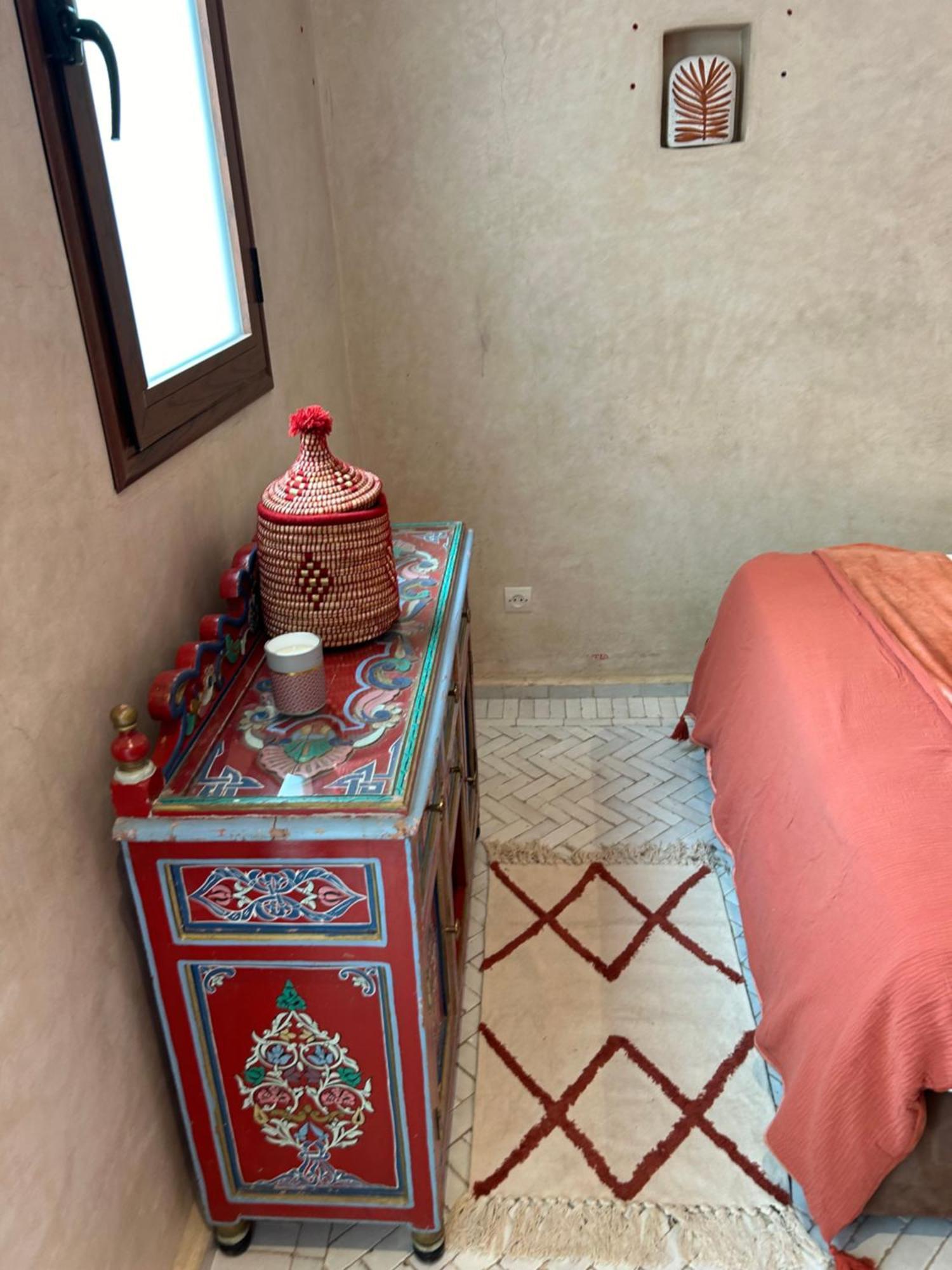 Riad Amazing Amazigh Avec Jacuzzi Petit Dejeuner Compris Avec Aussi Chambres Familiales Pres De La Place Jemaa El Fna مراكش المظهر الخارجي الصورة