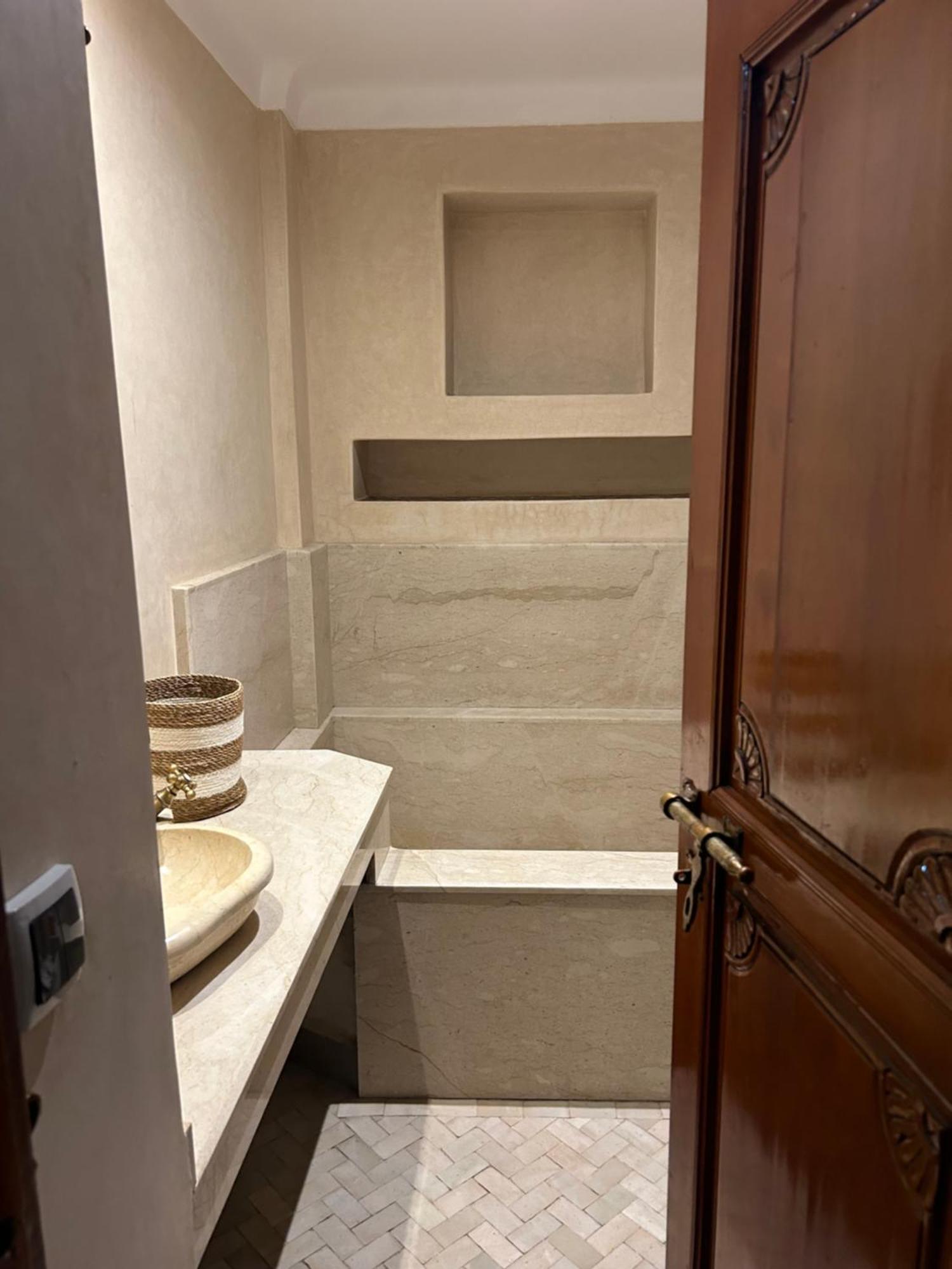 Riad Amazing Amazigh Avec Jacuzzi Petit Dejeuner Compris Avec Aussi Chambres Familiales Pres De La Place Jemaa El Fna مراكش المظهر الخارجي الصورة