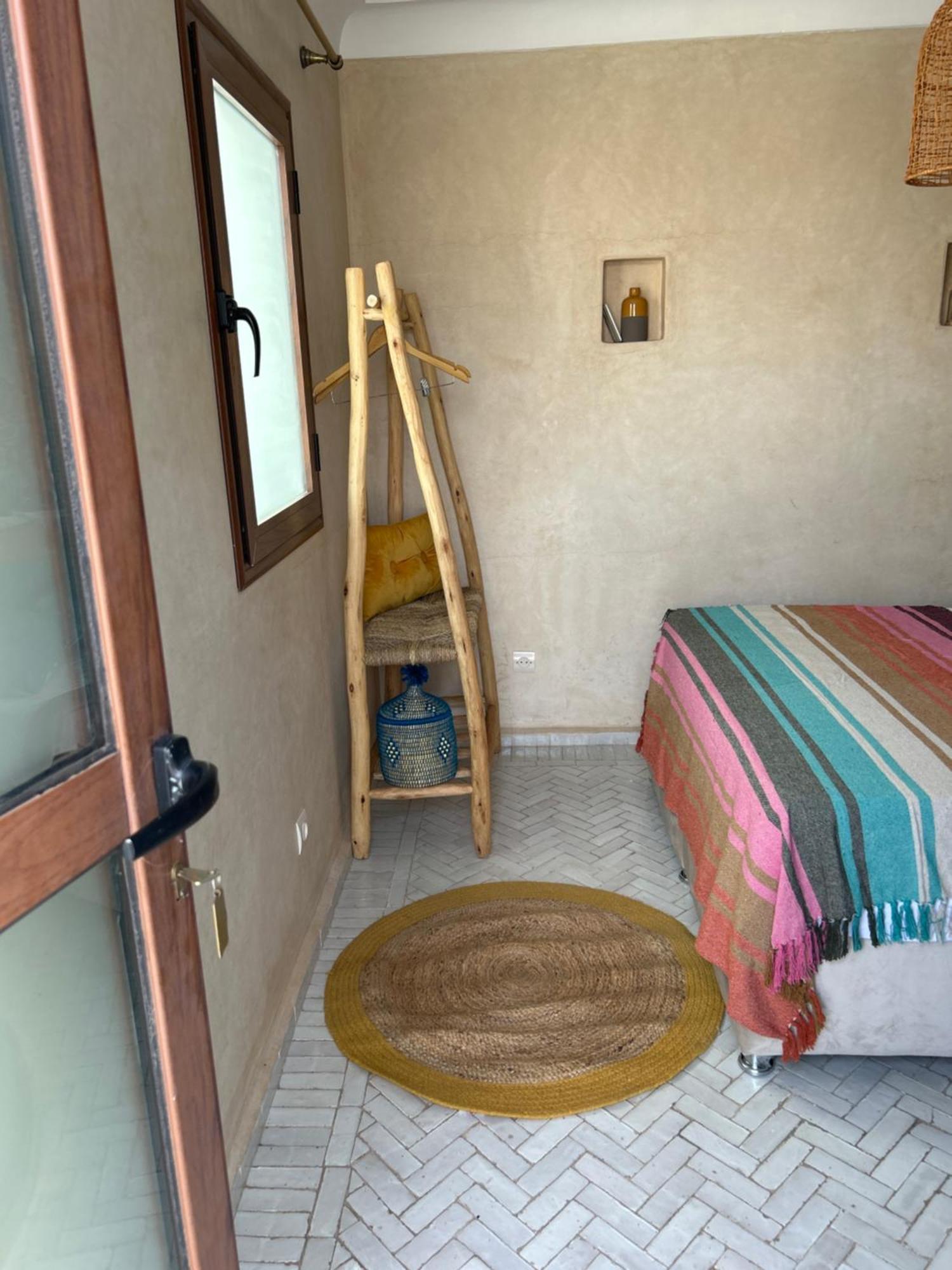 Riad Amazing Amazigh Avec Jacuzzi Petit Dejeuner Compris Avec Aussi Chambres Familiales Pres De La Place Jemaa El Fna مراكش المظهر الخارجي الصورة