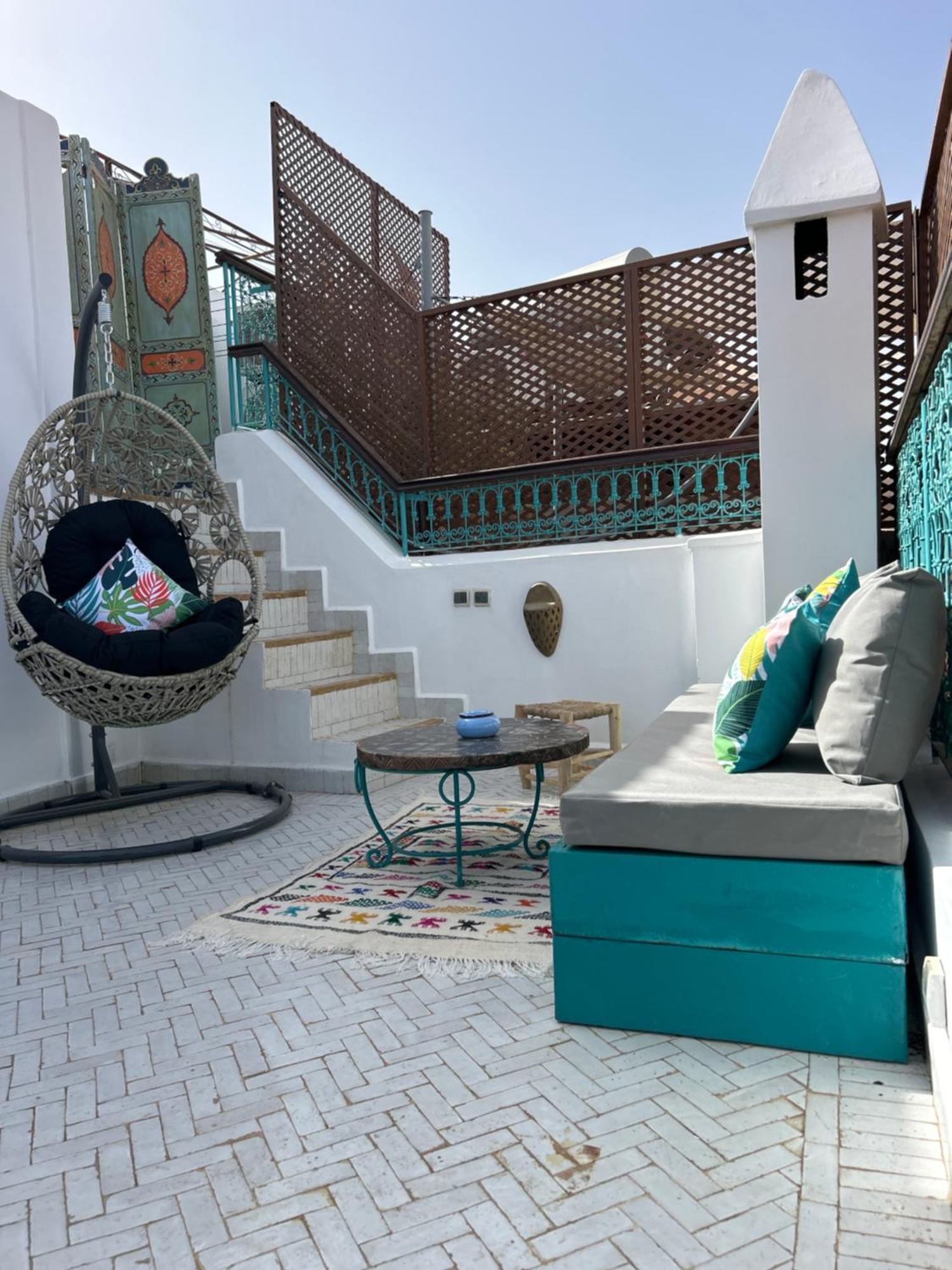 Riad Amazing Amazigh Avec Jacuzzi Petit Dejeuner Compris Avec Aussi Chambres Familiales Pres De La Place Jemaa El Fna مراكش المظهر الخارجي الصورة