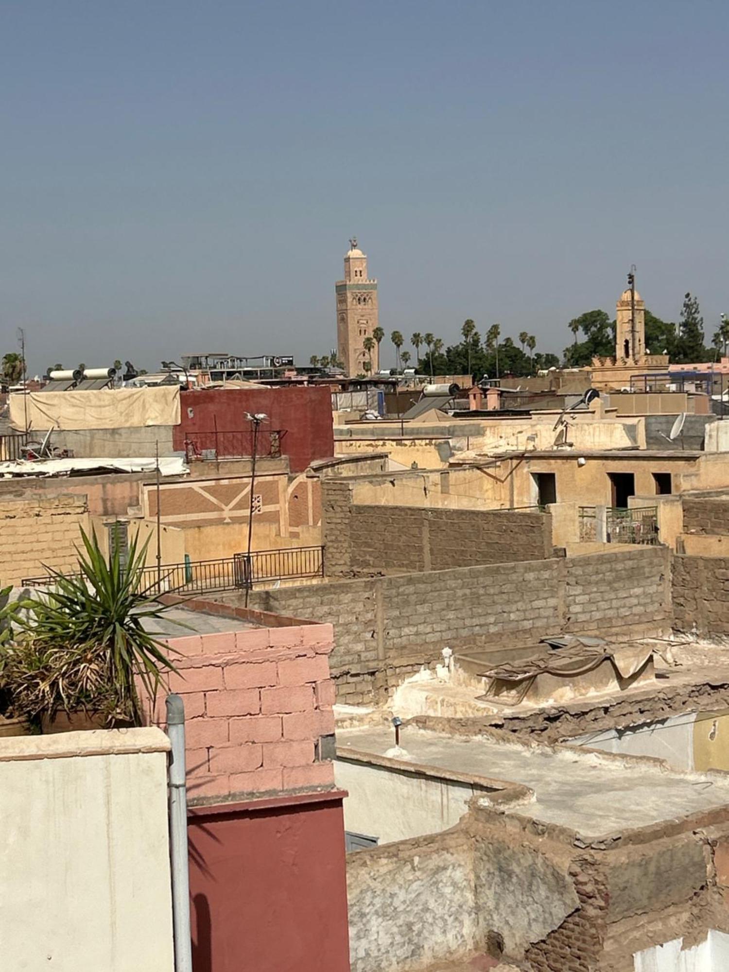 Riad Amazing Amazigh Avec Jacuzzi Petit Dejeuner Compris Avec Aussi Chambres Familiales Pres De La Place Jemaa El Fna مراكش المظهر الخارجي الصورة
